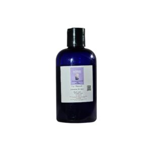 A blue bottle which contains our Savanna bath gel for men