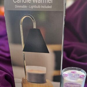 Our Wax melter warmer and candle set make the perfect gift